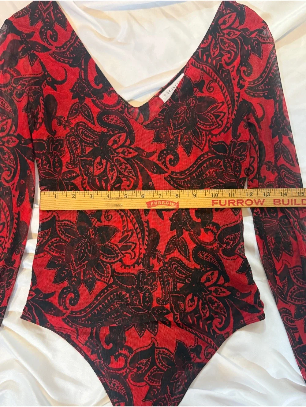 Socialite Red & Black Paisley V-Neck Long Sleeve Bodysuit - Picture 5 of 6